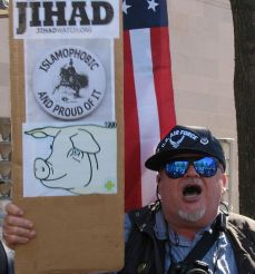 640px-Gathering_of_eagles